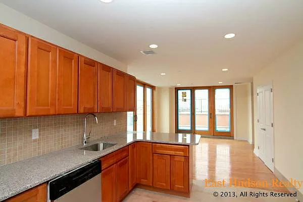 Rented by East Hudson Realty | media 4