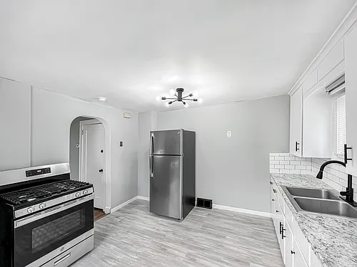 62 Cleveland Ave #2Q Photo 1