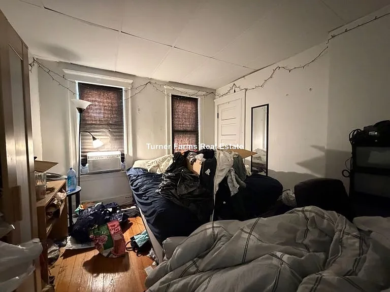 11 Burnham St #1R — Photo 13