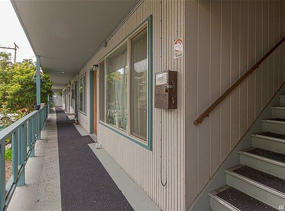 5th image of 306 10th Ave SE #9