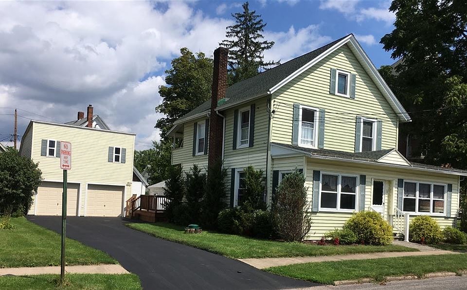 1st image of 15 Pleasant St