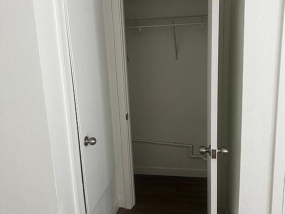 4th image of 1518 French St #213