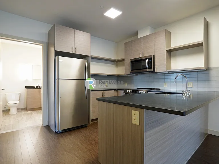 400 Langley Rd #301 — Photo 7