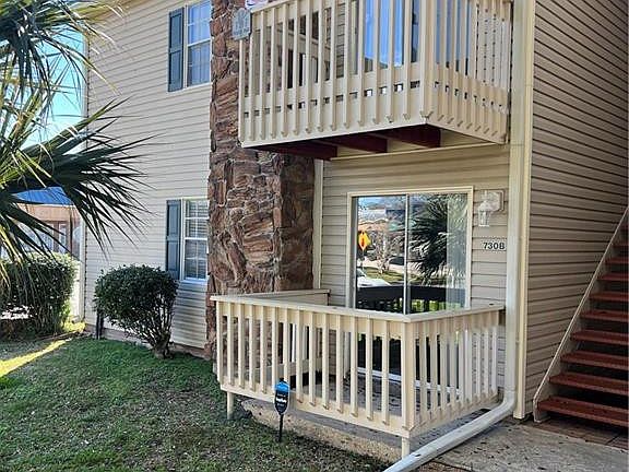 2nd image of 730 Village Rd APT B
