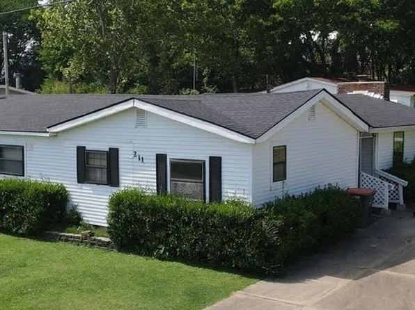 211 E Woodson Ave, Bonanza, AR 72916