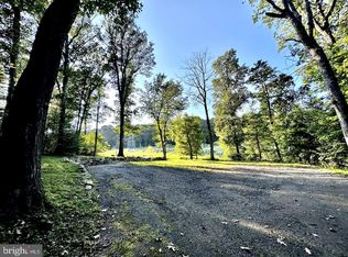 2084 Gallows Hill Rd, Kintnersville, PA 18930