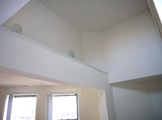 2334 N Milwaukee Ave #2R, Chicago, IL 60647