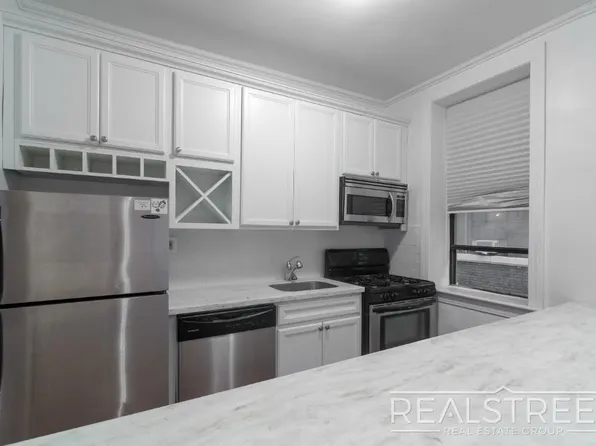 141 Joralemon Street image 2 of 7