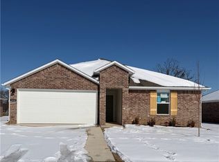 3020 Laredo Ln, Centerton, AR 72736