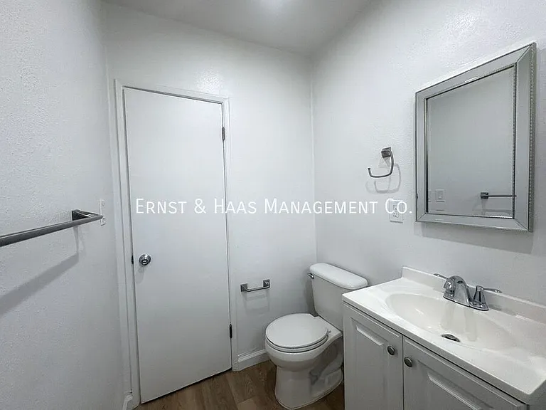 1615 Rose Ave #9 — Photo 14