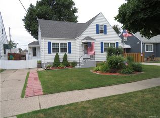 276 N Meadowbrook Pkwy, Cheektowaga, NY 14206