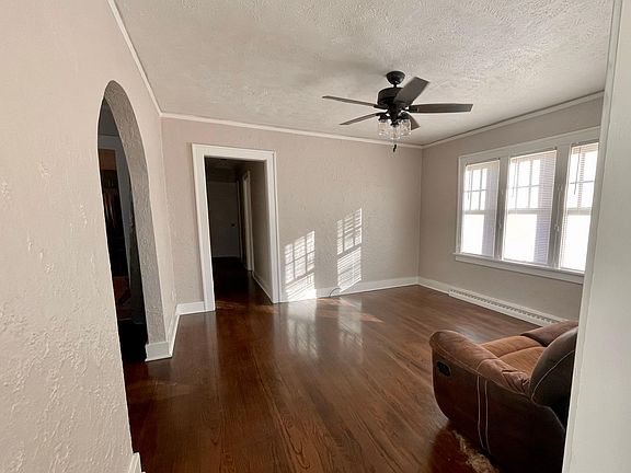 3rd image of 1307 Longfellow Ave
