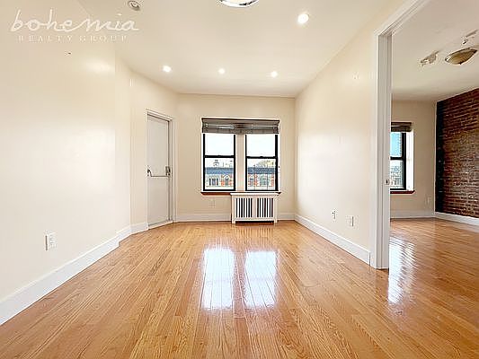 2nd image of 3456 Broadway APT 6C