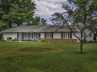 1607 N Sutton Circle Dr, Bluffton, IN 46714