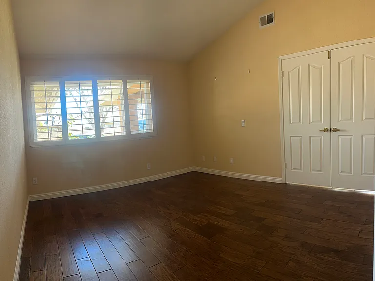 2211 Rhonda St — Photo 15