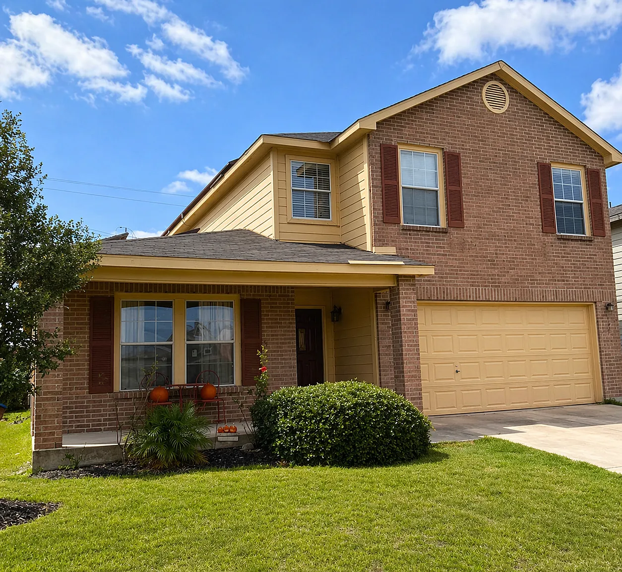 4 bed, 2.5 bath, 2596 sqft, $2,150 — Photo 1