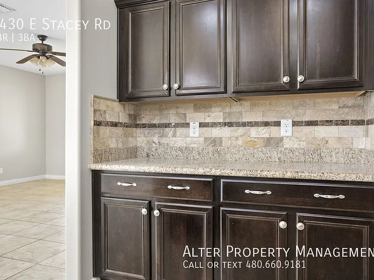 2430 E Stacey Rd — Photo 15