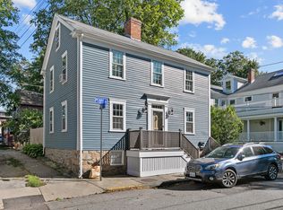 26 Perry St #1, Newport, RI 02840