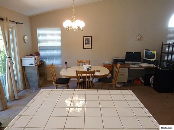 4th image of 3615 Oakridge Dr