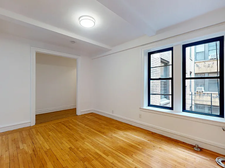 325 W 77th St #3-B — Photo 3