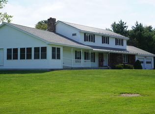 39 Woodbury St, Bangor, ME 04401