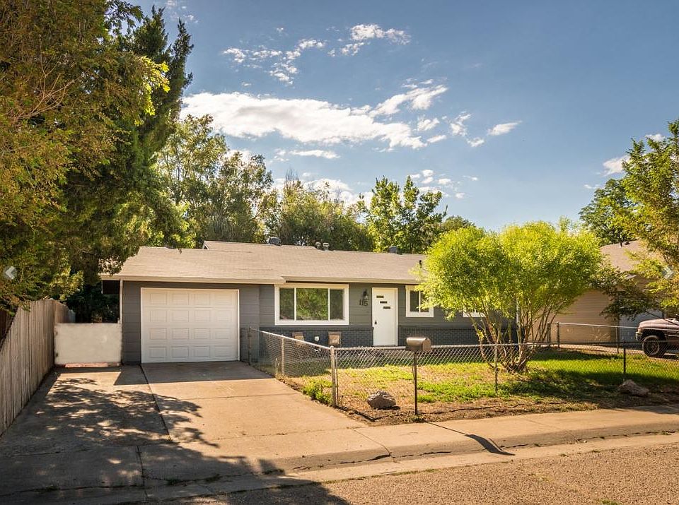 1st image of 115 N 25th Avenue Ct