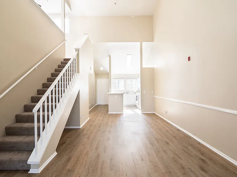 Emerald Ridge Apartments — Photo 43