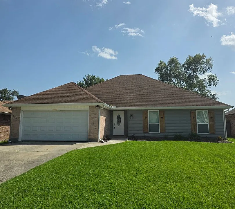 117 Moonraker Dr