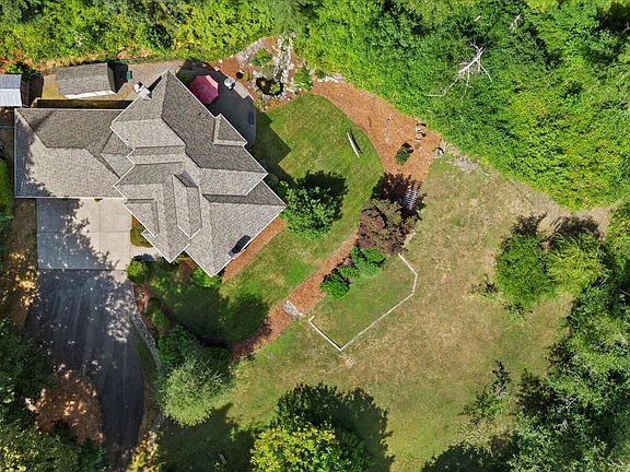 4th image of 11000 164th Avenue SE