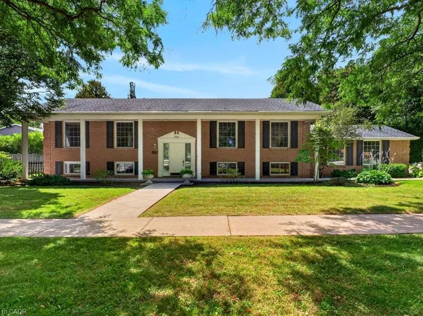 2148 Kerns Rd, Burlington, ON L7P 2W3