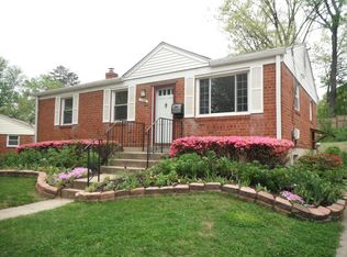 11902 Rocking Horse Rd, Rockville, MD 20852