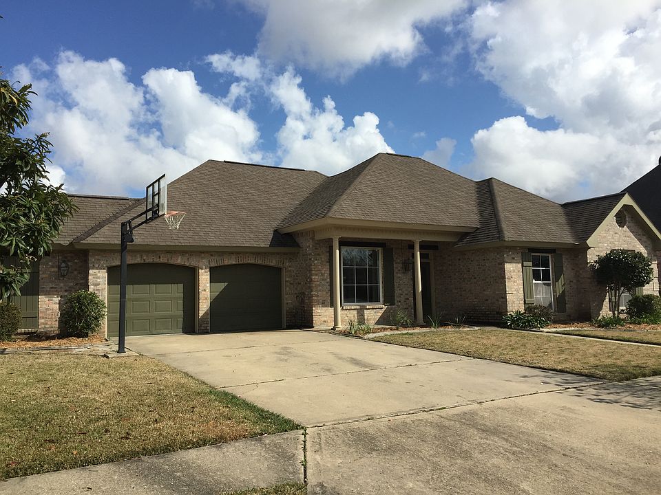 1st image of 104 Hidden Wood Dr