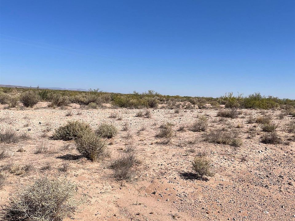 2nd image of SE Piedras Rd