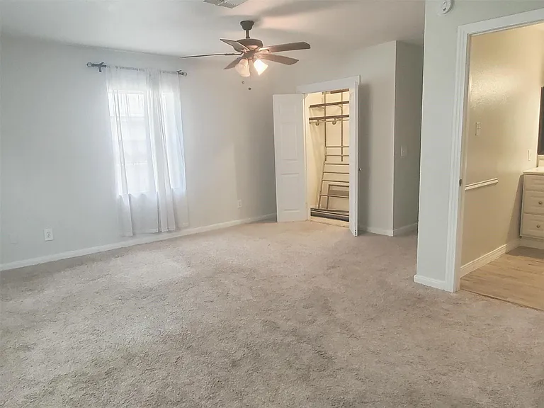 1514 Zora St — Photo 11