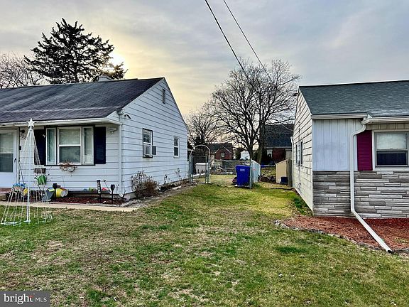 4th image of 3905 Rauch St