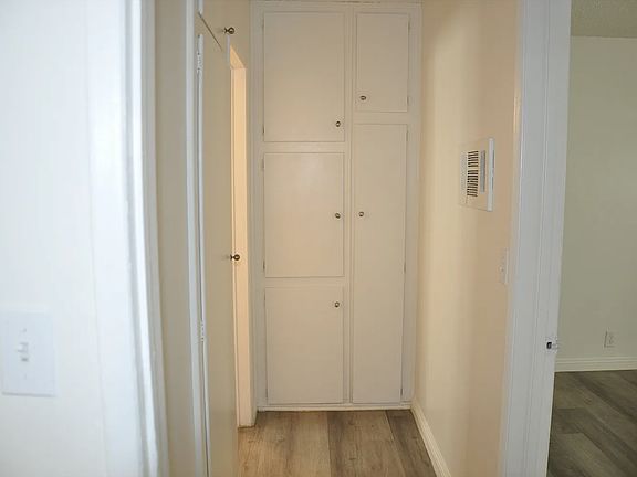 4th image of 326 Orlando Way #11294600
