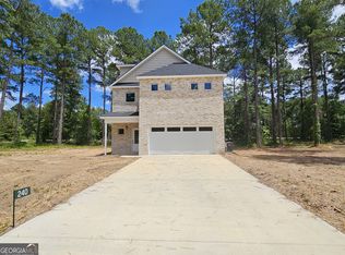 240 Wood Oak Cir, Cochran, GA 31014