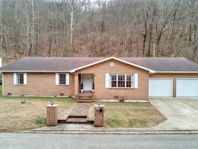872 Country Estates Rd, Danville, WV, 25053