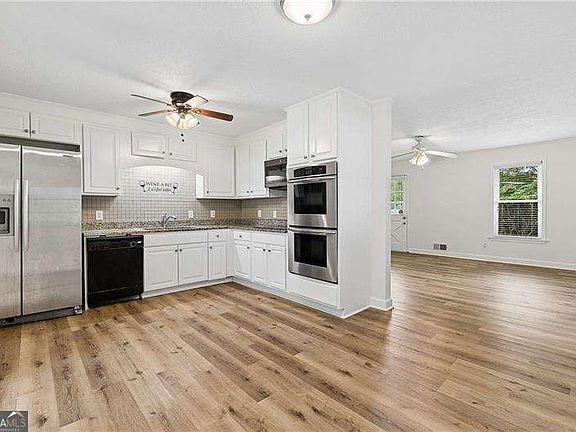 2nd image of 4549 Thompson Mill Rd