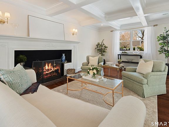 5th image of 9 Point O Woods Road South