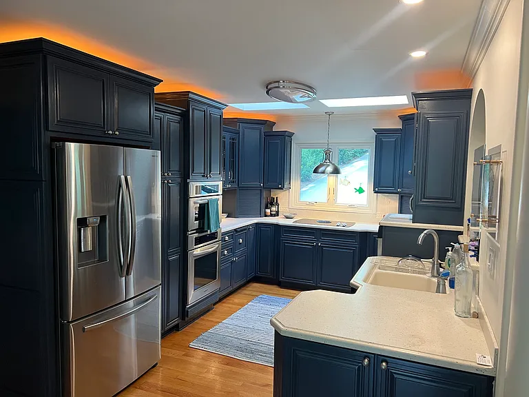 8010 Lakeview Dr — Photo 2