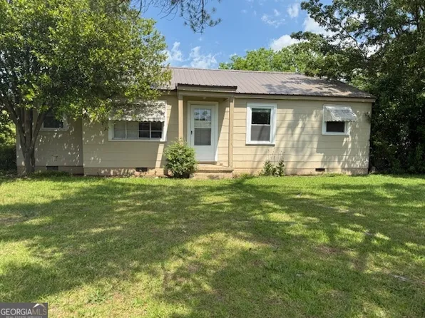 135 Fairview Ave, Hartwell, GA 30643