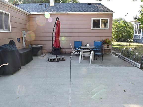3rd image of 320 S Harrison Ave