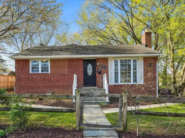 2502 Dennis Ave, Silver Spring, MD 20902
