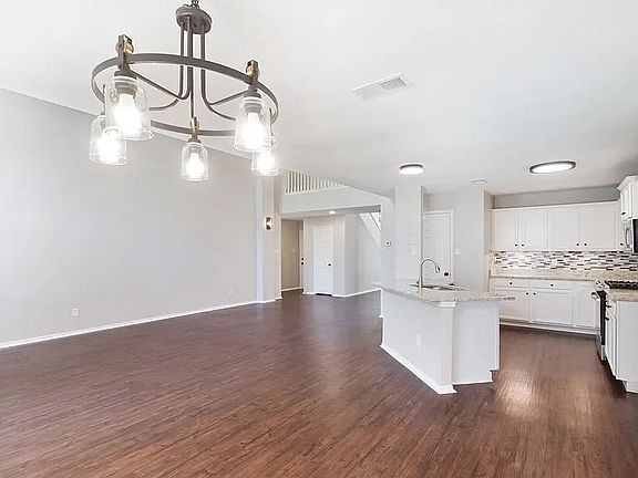 3rd image of 4729 Woodhaven Ln #76137