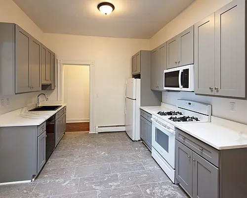 312 Main St #2 Photo 1