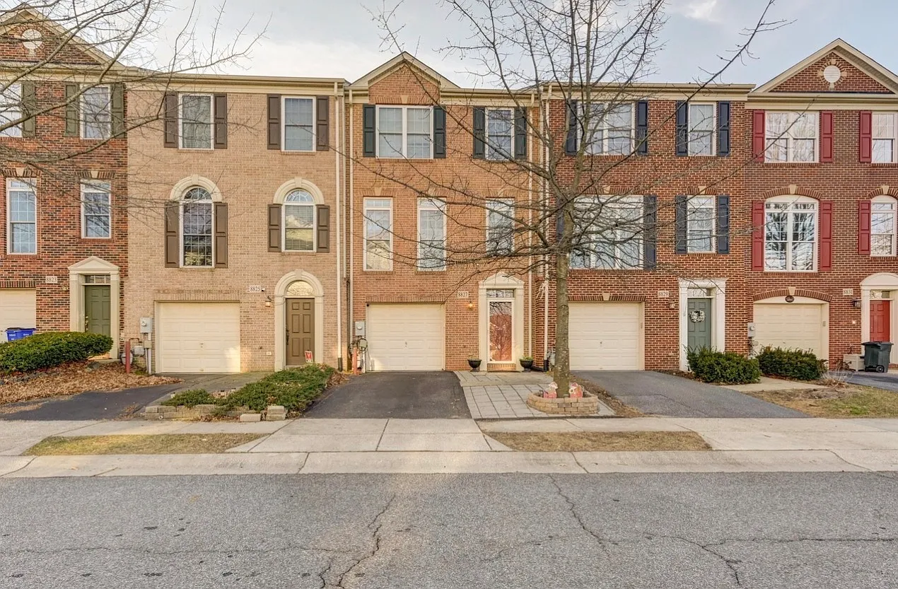 3 bed, 2280 sqft, $3,400 — Photo 1