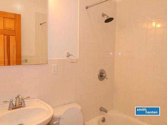 4th image of 317 Atlantic Ave APT B