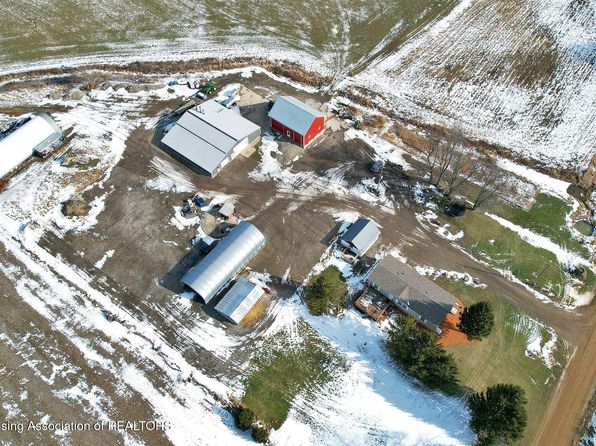2503 Butterfield Hwy, Springport, MI 49284