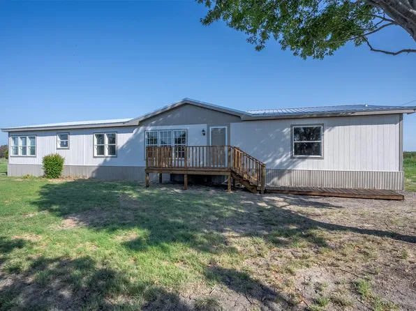 5728 N Sunchase Dr, Granbury, TX 76049